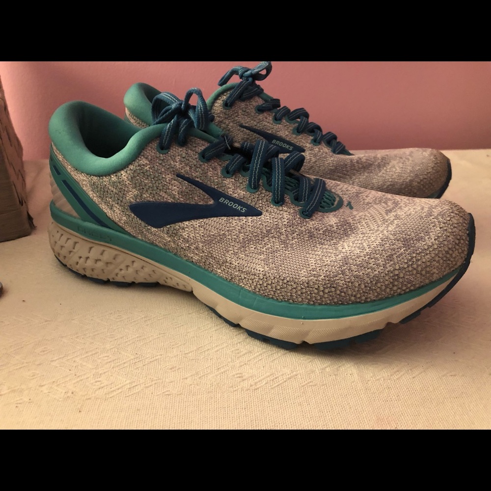Brooks Ghost 11 women’s running shoes